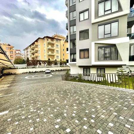 Новая Двухкомнатная Квартира В Центре Аланьи 아파트