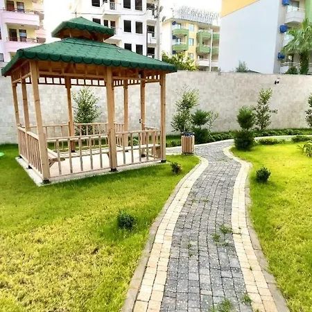 Новая Двухкомнатная Квартира В Центре Аланьи Daire *